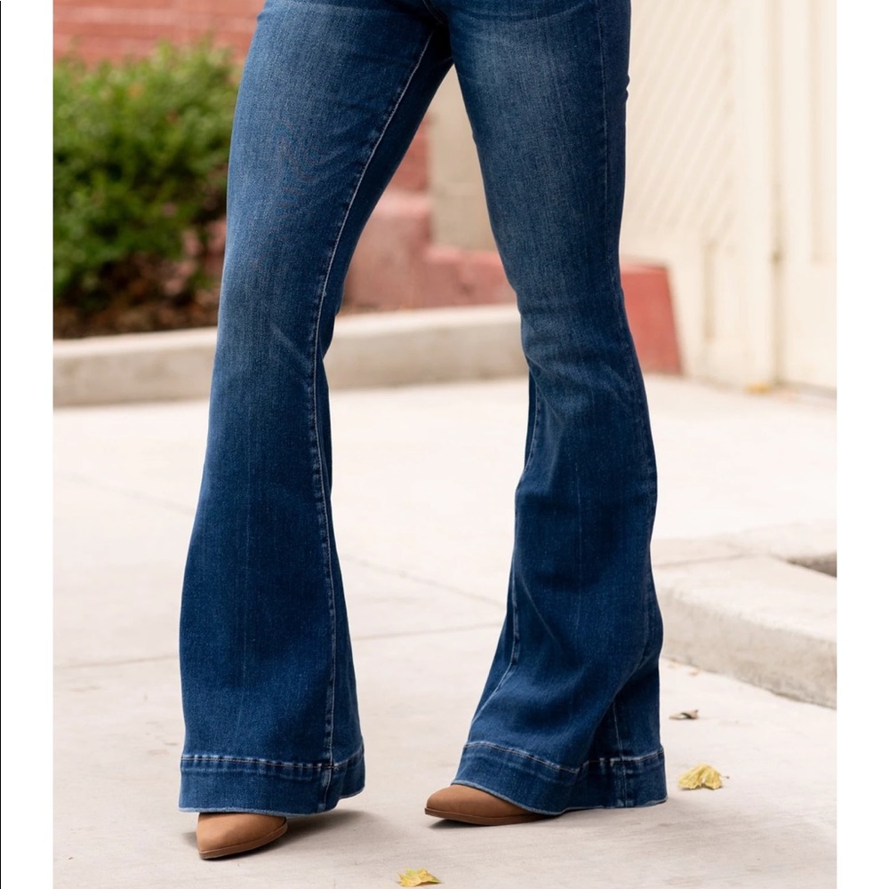 Vervet Blue flare jeans size 27